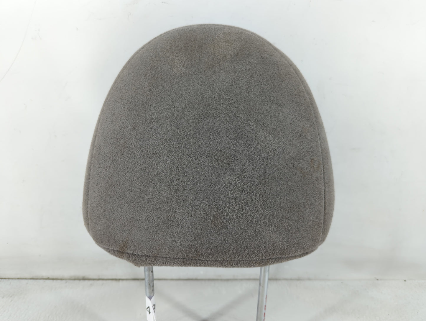 2007-2010 Hyundai Entourage Headrest Head Rest Front Driver Passenger Seat Fits Fits 2007 2008 2009 2010 OEM Used Auto Parts - Oemusedautoparts1.com