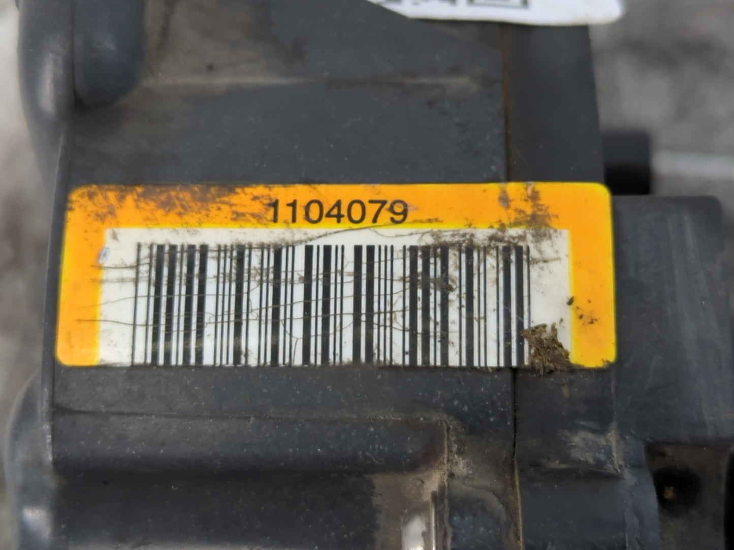 2000 Gmc V2500 Engine Ignition Distributor OEM P/N:1104079 Fits Fits 1996 1997 1998 1999 2001 2002 OEM Used Auto Parts