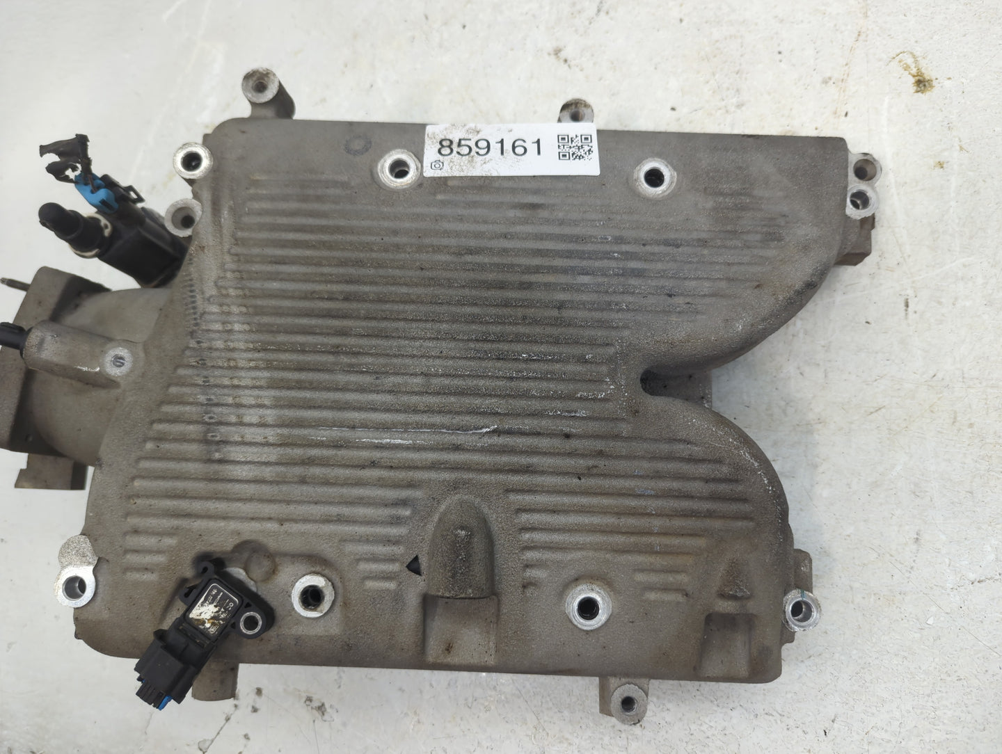 2009-2011 Chevrolet Impala Air Intake Manifold P/N:12611486 Fits Fits 2008 2009 2010 2011 OEM Used Auto Parts - Oemusedautoparts1.com