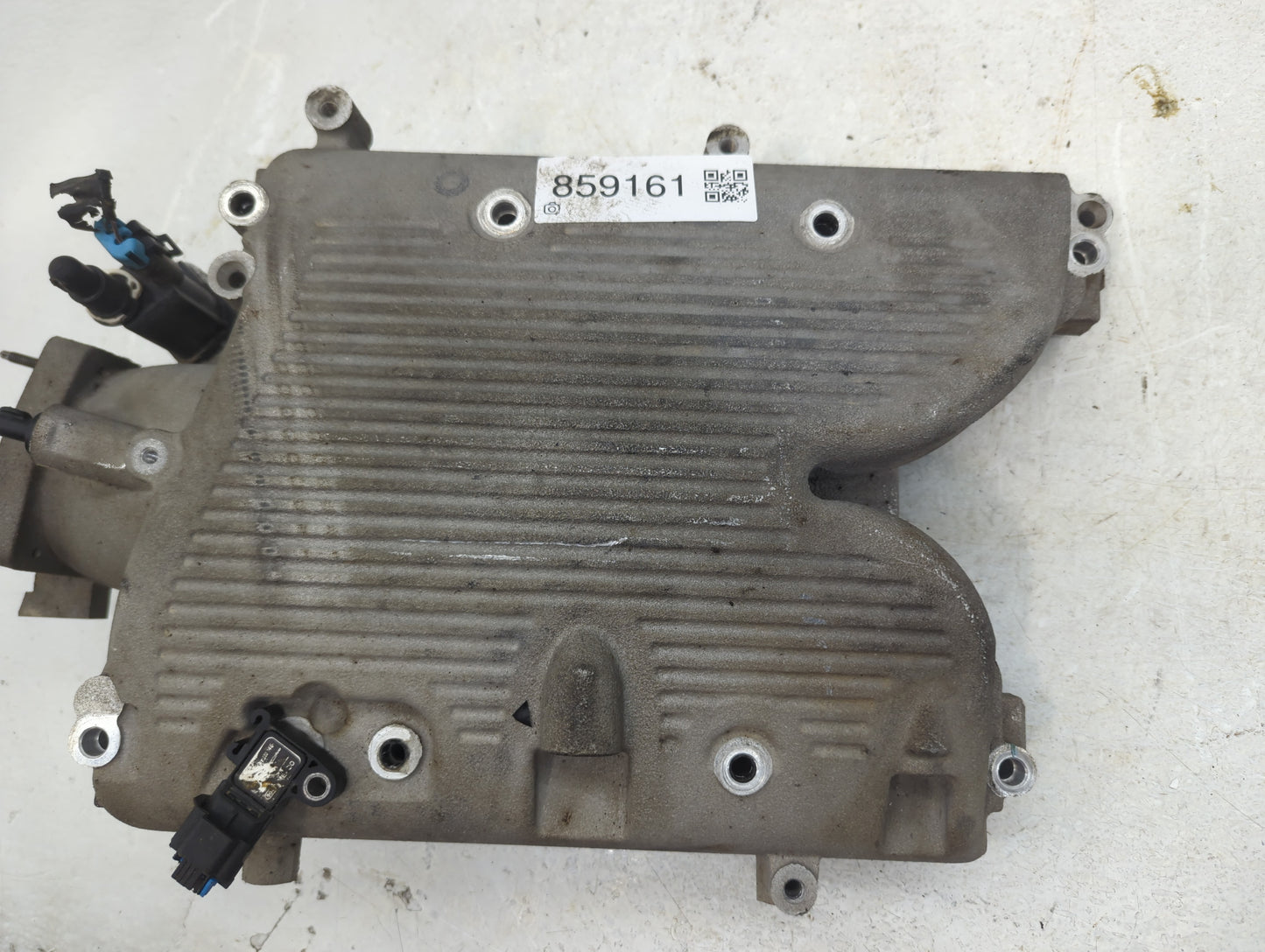 2009-2011 Chevrolet Impala Air Intake Manifold P/N:12611486 Fits Fits 2008 2009 2010 2011 OEM Used Auto Parts - Oemusedautoparts1.com