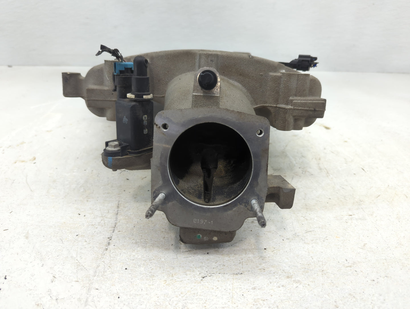 2009-2011 Chevrolet Impala Air Intake Manifold P/N:12611486 Fits Fits 2008 2009 2010 2011 OEM Used Auto Parts - Oemusedautoparts1.com