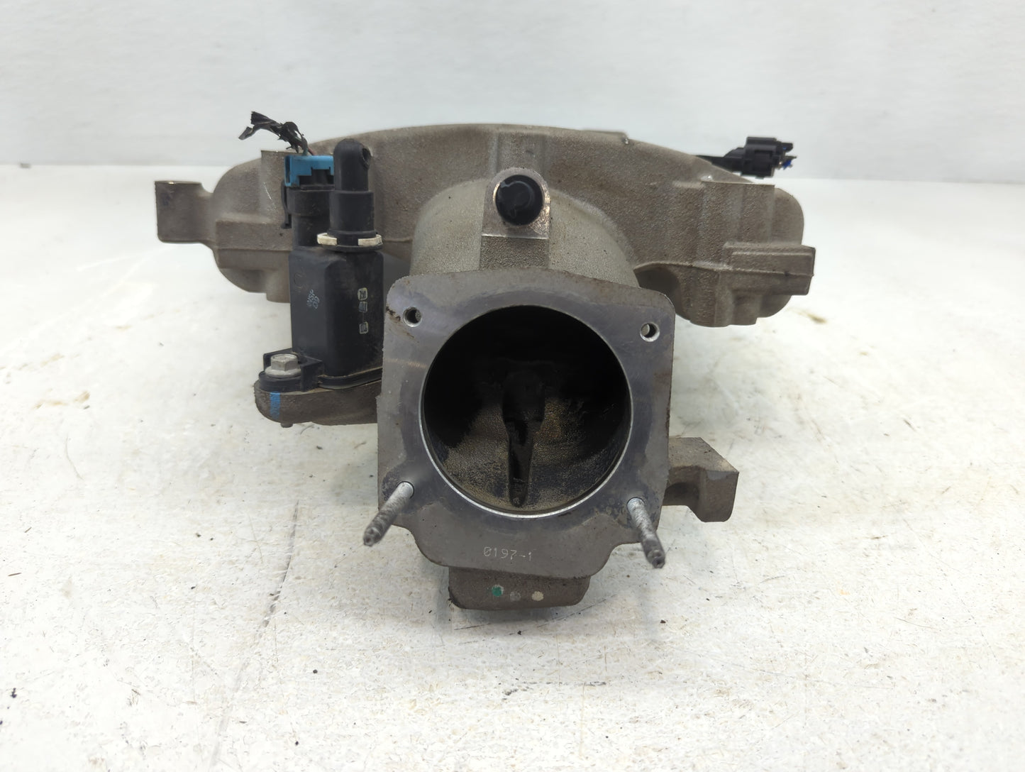 2009-2011 Chevrolet Impala Air Intake Manifold P/N:12611486 Fits Fits 2008 2009 2010 2011 OEM Used Auto Parts - Oemusedautoparts1.com