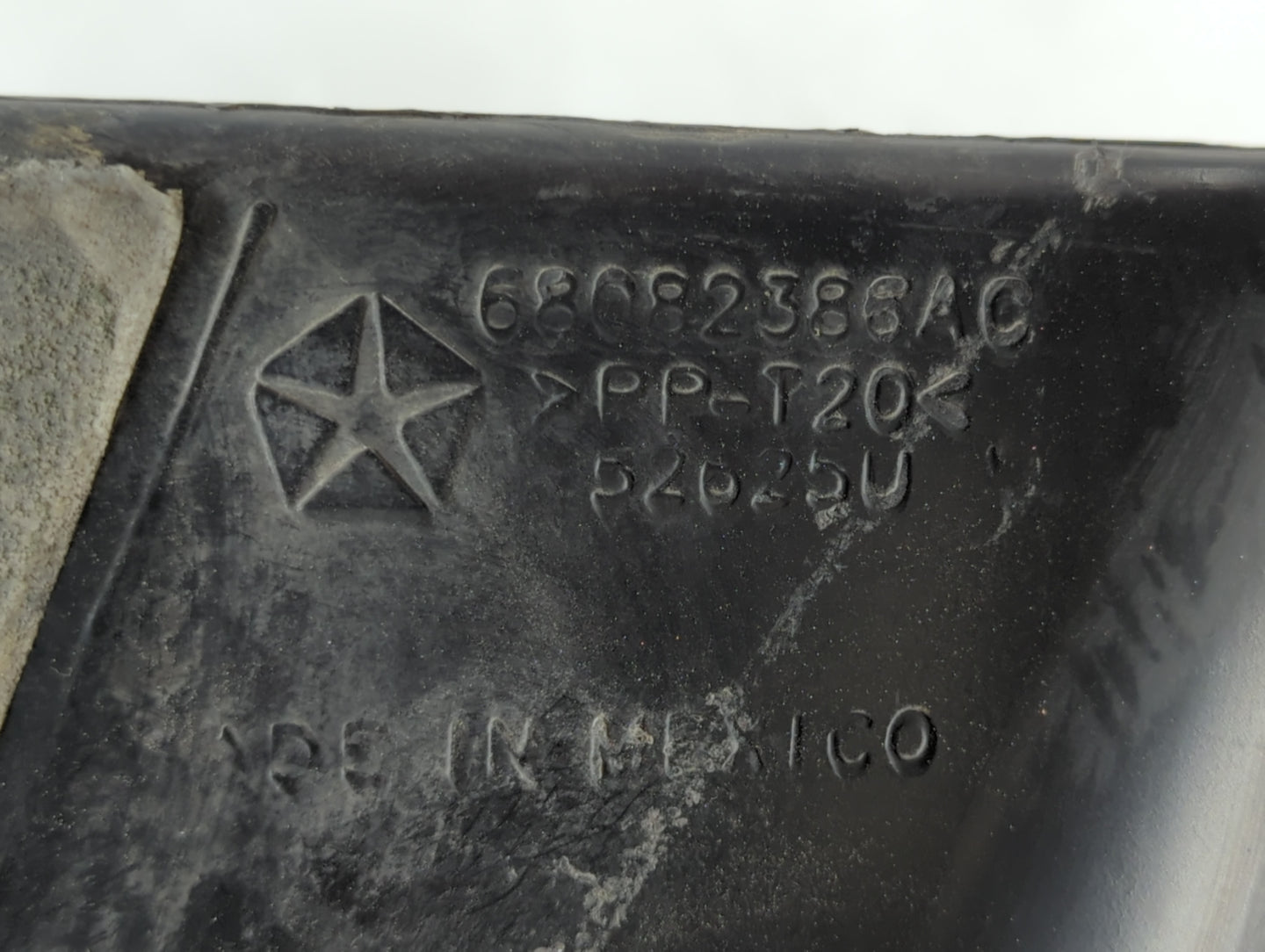 2011-2014 Chrysler 200 Air Cleaner Intake-duct Hose Tube - Oemusedautoparts1.com