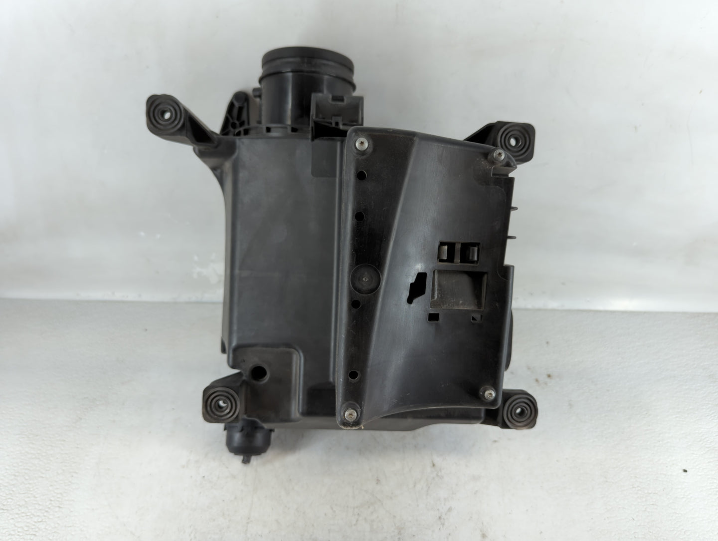 2017-2017 Audi R8 Air Cleaner Intake-duct Hose Tube - Oemusedautoparts1.com