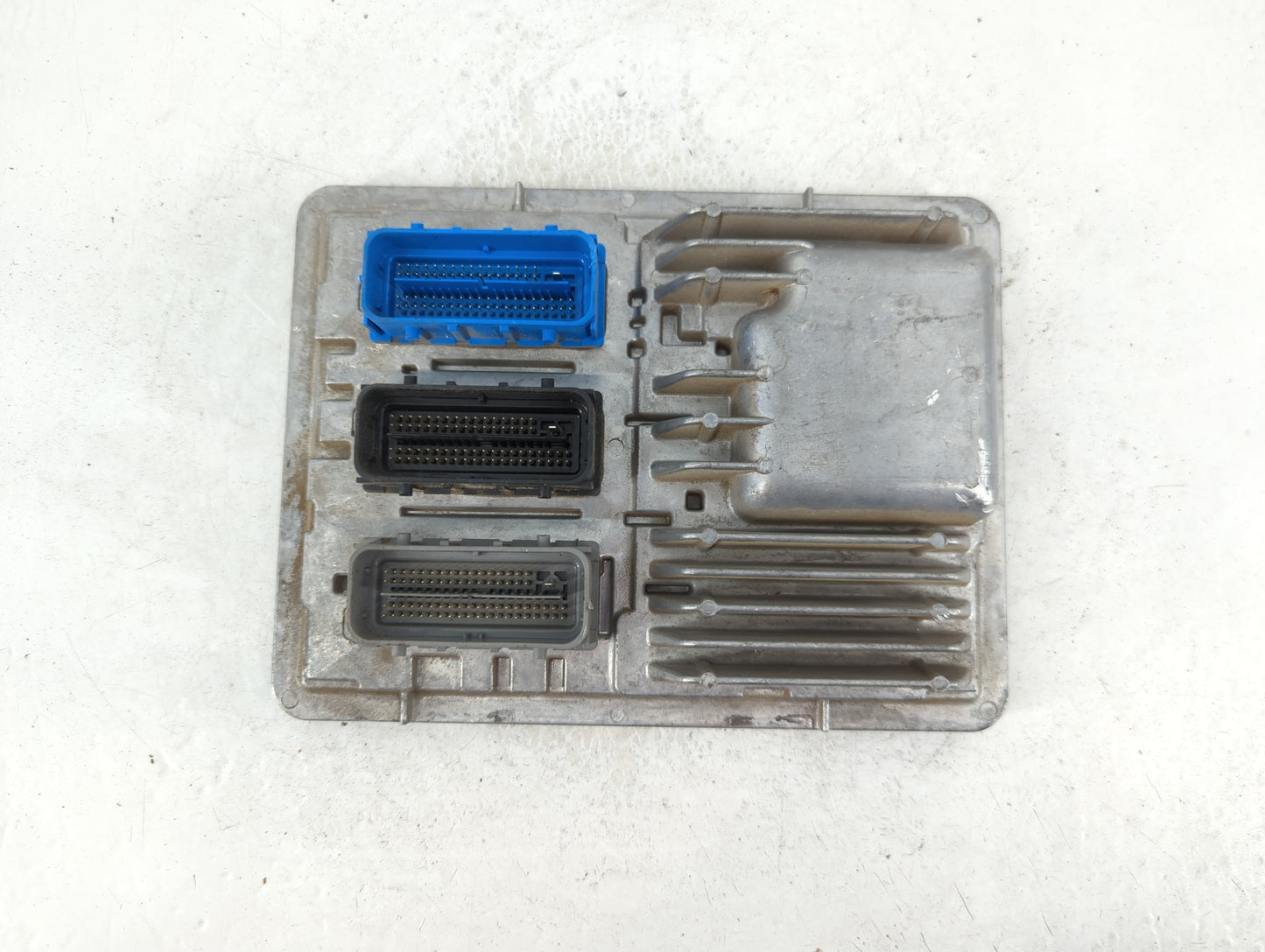 2018-2020 Chevrolet Equinox PCM Engine Control Computer ECU ECM PCU OEM P/N:12697837 Fits Fits 2017 2018 2019 2020 2021 2022 OEM Used Auto Parts - Oemusedautoparts1.com