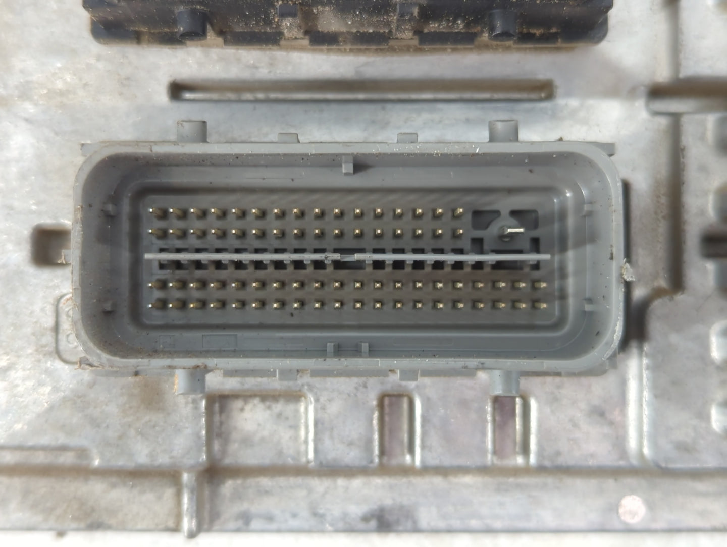 2018-2020 Chevrolet Equinox PCM Engine Control Computer ECU ECM PCU OEM P/N:12697837 Fits Fits 2017 2018 2019 2020 2021 2022 OEM Used Auto Parts - Oemusedautoparts1.com