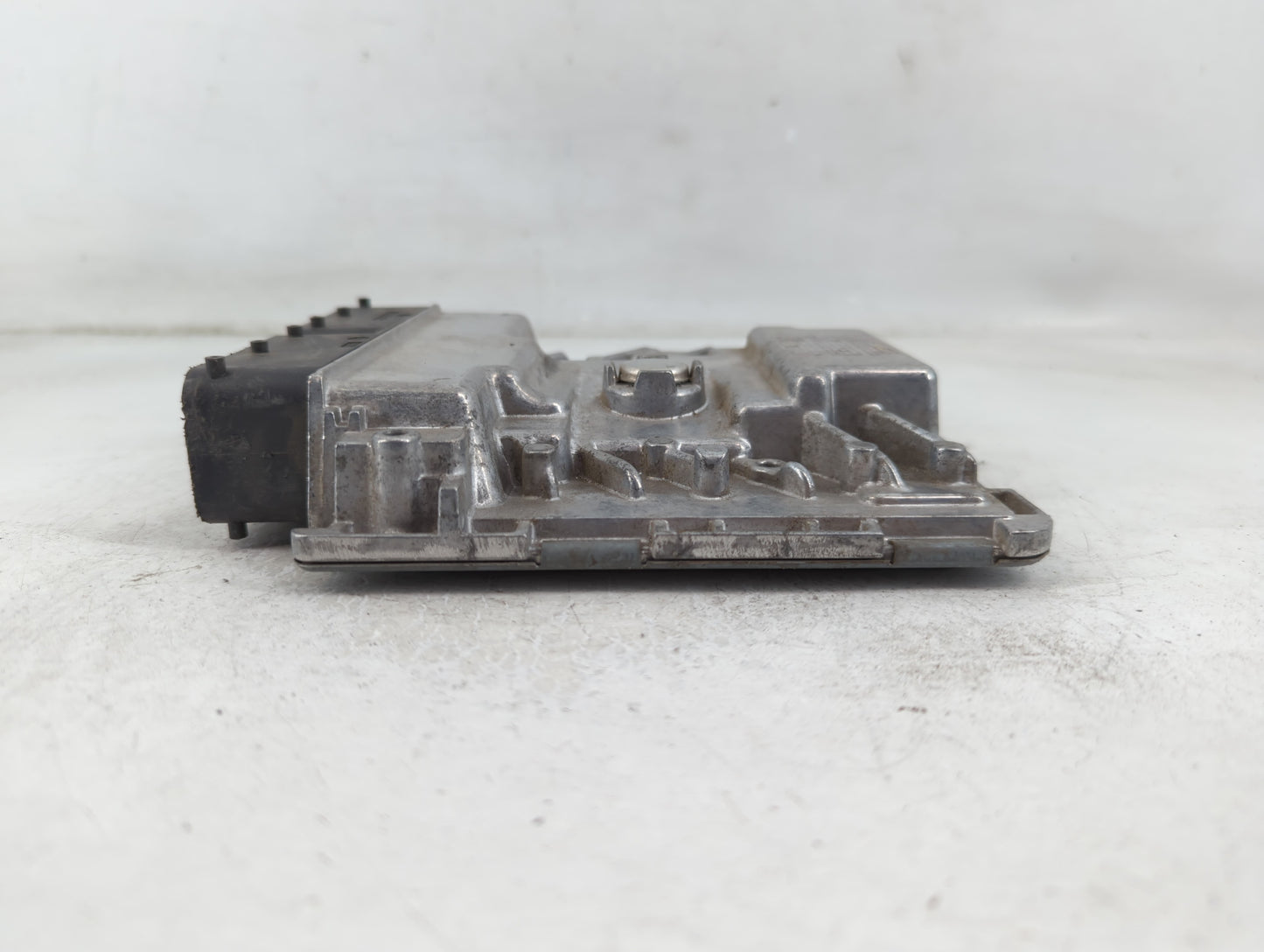 2015-2017 Volkswagen Jetta PCM Engine Control Computer ECU ECM PCU OEM P/N:06K 907 425 C Fits Fits 2015 2016 2017 OEM Used Auto Parts - Oemusedautoparts1.com