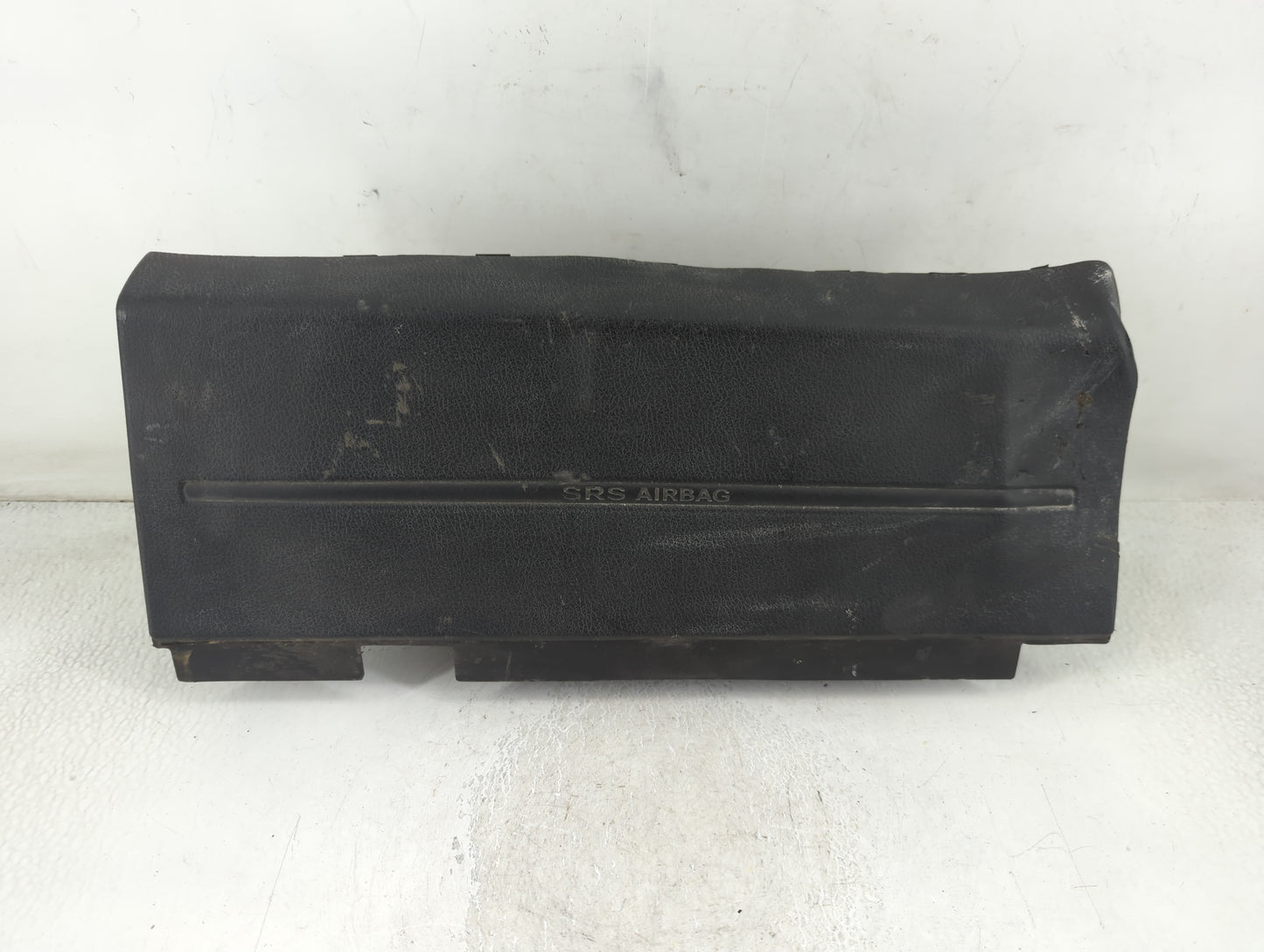 2009-2011 Jeep Liberty Air Bag Passenger Right Dashboard OEM P/N:P05057795AA Fits Fits 2008 2009 2010 2011 OEM Used Auto Parts - Oemusedautoparts1.com