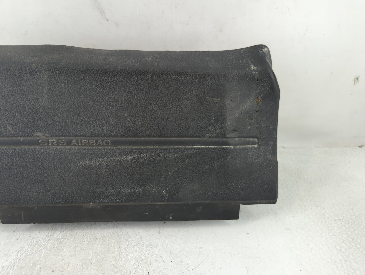 2009-2011 Jeep Liberty Air Bag Passenger Right Dashboard OEM P/N:P05057795AA Fits Fits 2008 2009 2010 2011 OEM Used Auto Parts - Oemusedautoparts1.com