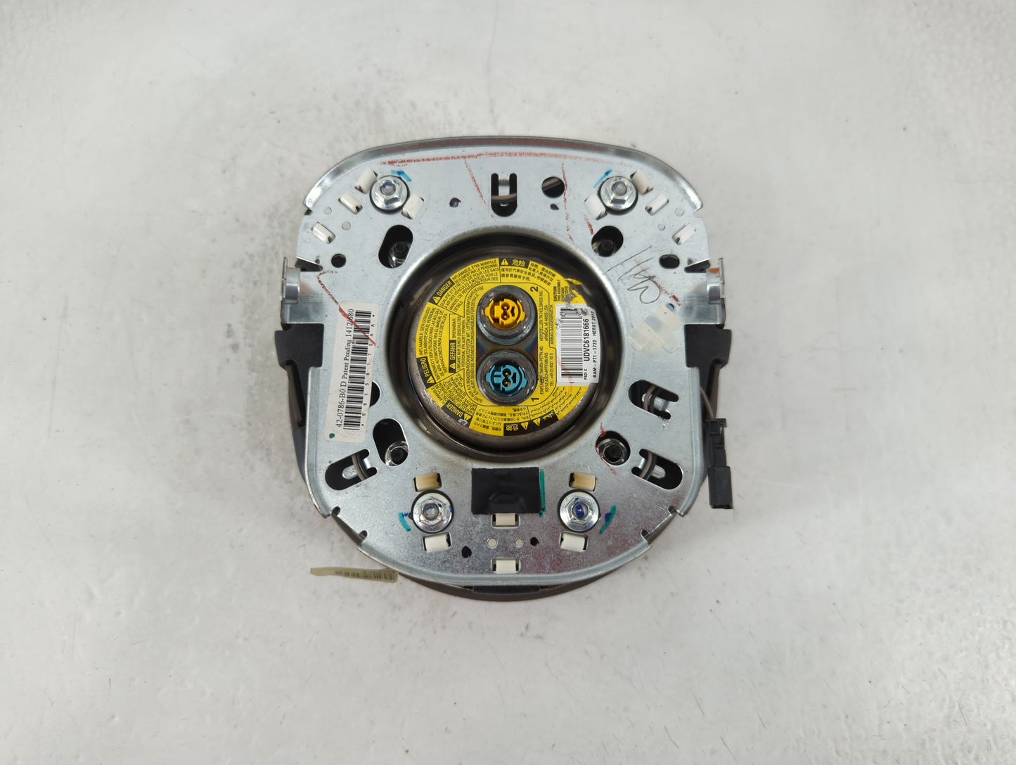 2017 Jeep Compass Air Bag Driver Left Steering Wheel Mounted P/N:BAM-PT1-1722 Fits Fits 2011 2012 2013 2014 2015 2016 OEM Used Auto Parts