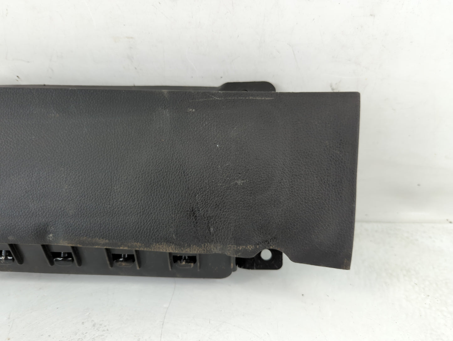 2011-2012 Chevrolet Cruze Air Bag Driver Left Knee OEM P/N:95483074 Fits Fits 2011 2012 OEM Used Auto Parts - Oemusedautoparts1.com