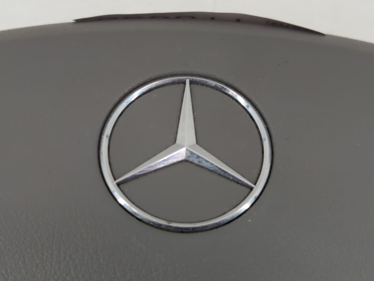 2004-2006 Mercedes-Benz S600 Air Bag Driver Left Steering Wheel Mounted Fits Fits 2003 2004 2005 2006 OEM Used Auto Parts - Oemusedautoparts1.com
