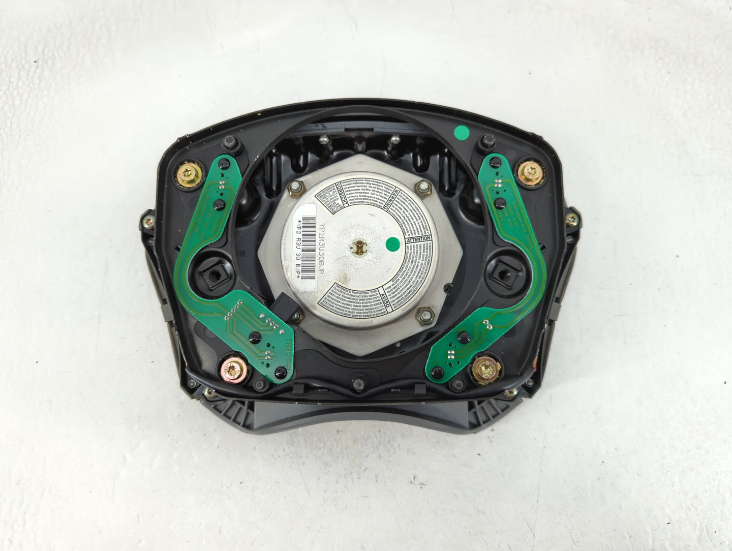 2004-2006 Mercedes-Benz S600 Air Bag Driver Left Steering Wheel Mounted Fits Fits 2003 2004 2005 2006 OEM Used Auto Parts - Oemusedautoparts1.com