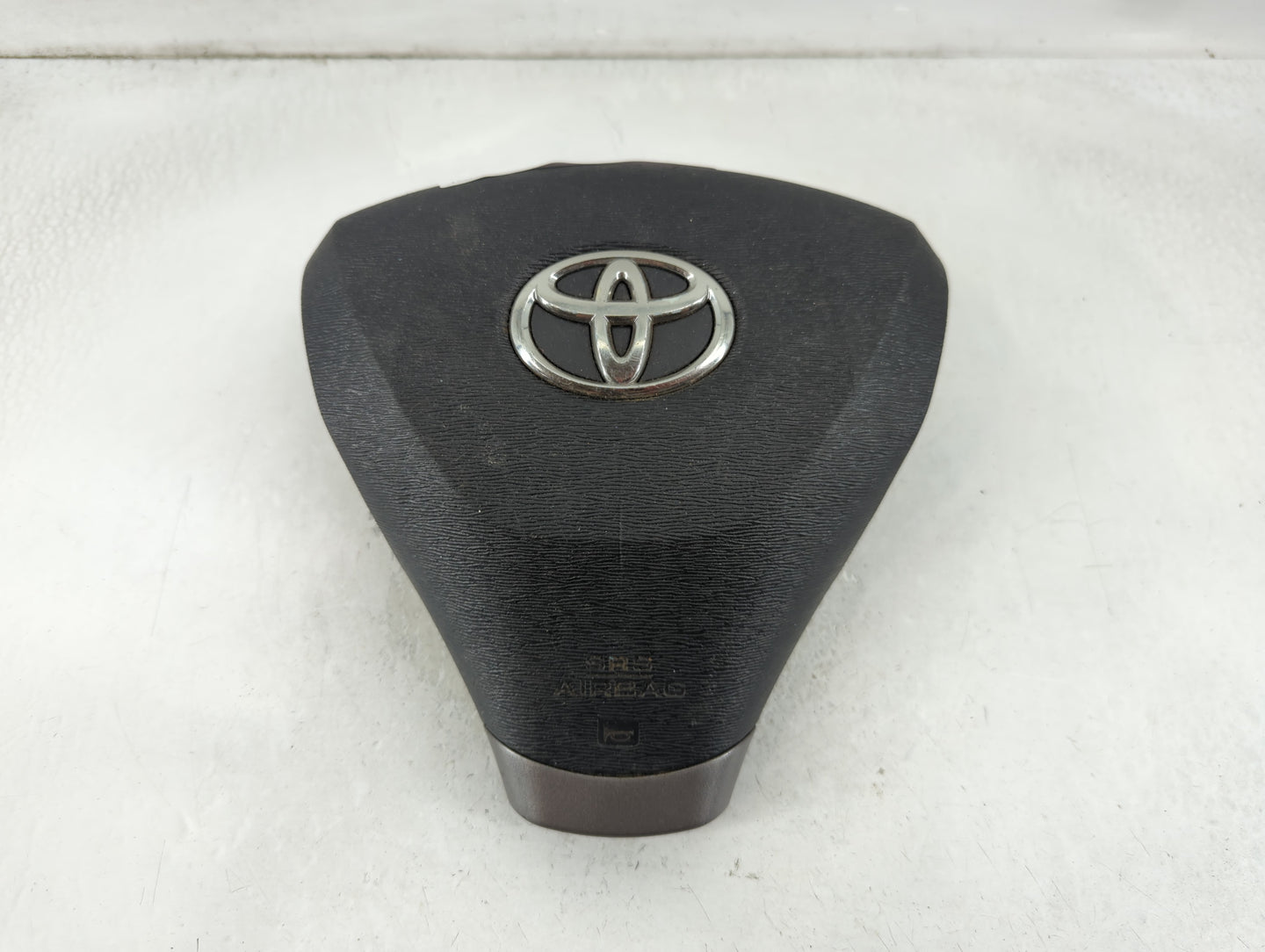 2009-2012 Toyota Venza Air Bag Driver Left Steering Wheel Mounted Fits Fits 2009 2010 2011 2012 OEM Used Auto Parts - Oemusedautoparts1.com