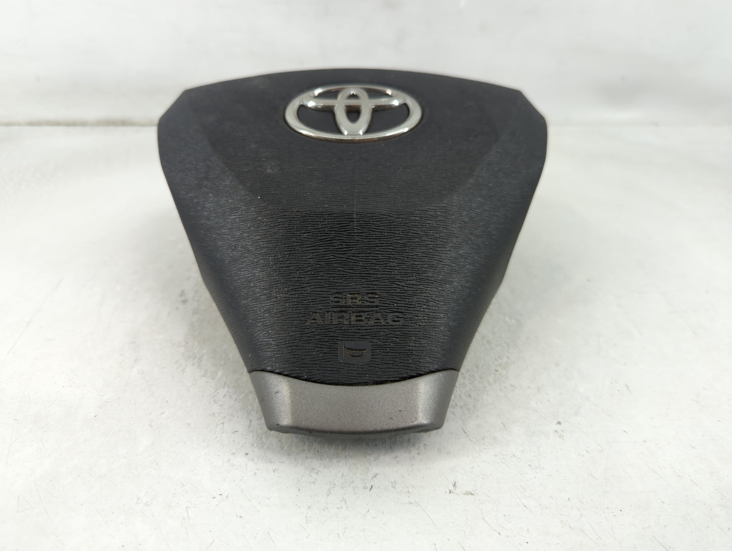 2009-2012 Toyota Venza Air Bag Driver Left Steering Wheel Mounted Fits Fits 2009 2010 2011 2012 OEM Used Auto Parts - Oemusedautoparts1.com