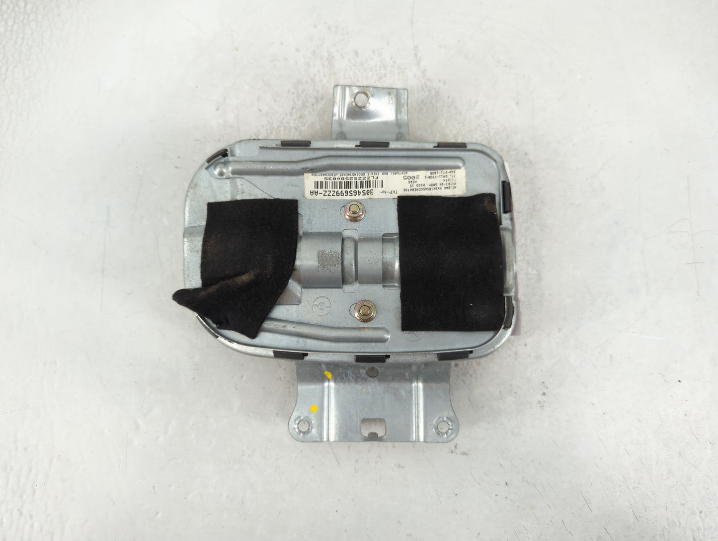 2004-2008 Chrysler Crossfire Air Bag Driver Left Steering Wheel Mounted P/N:305465699ZZZ Fits Fits 2004 2005 2006 2007 2008 OEM Used Auto Parts