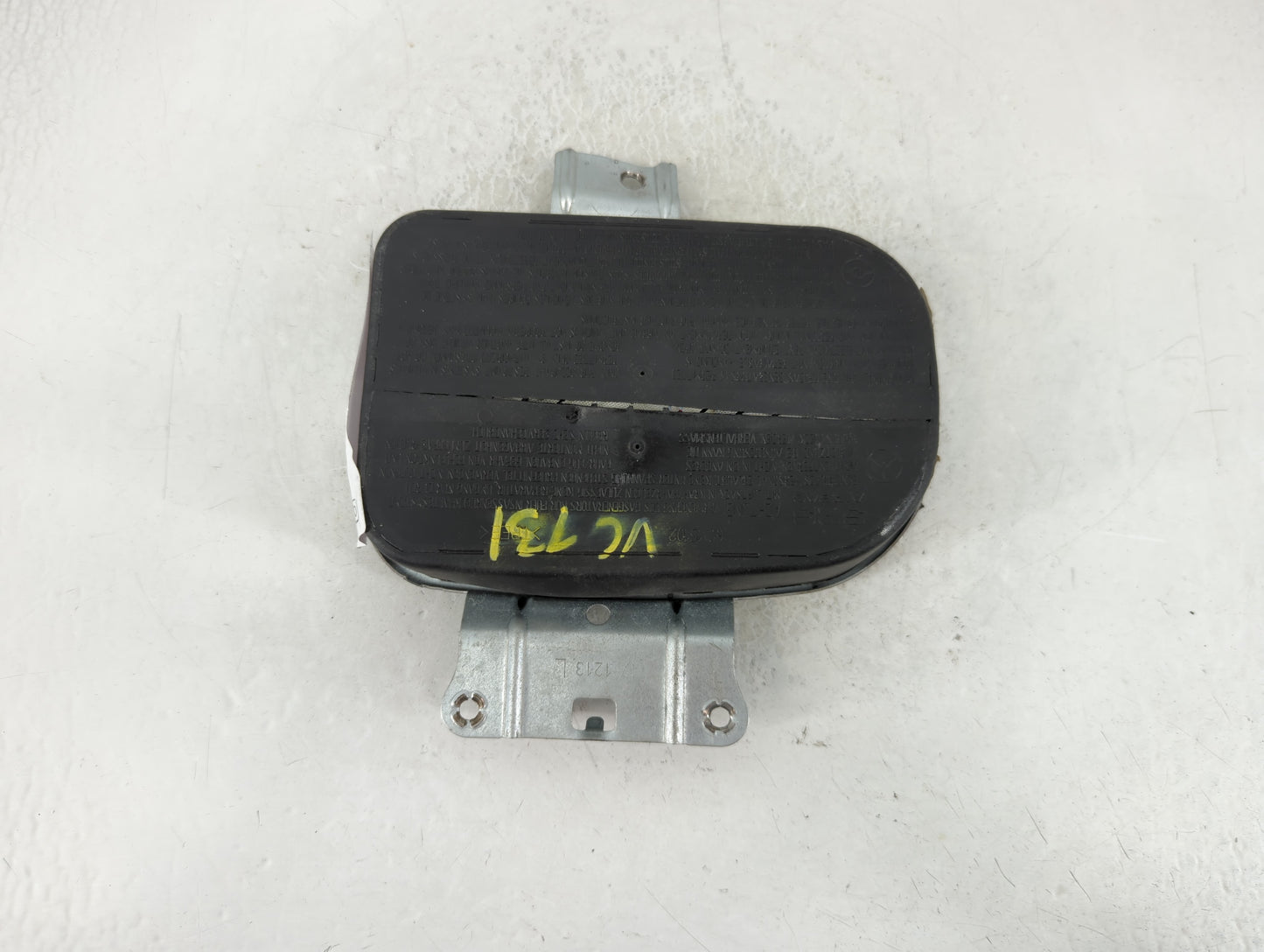 2004-2008 Chrysler Crossfire Air Bag Driver Left Steering Wheel Mounted P/N:305465699ZZZ Fits Fits 2004 2005 2006 2007 2008 OEM Used Auto Parts