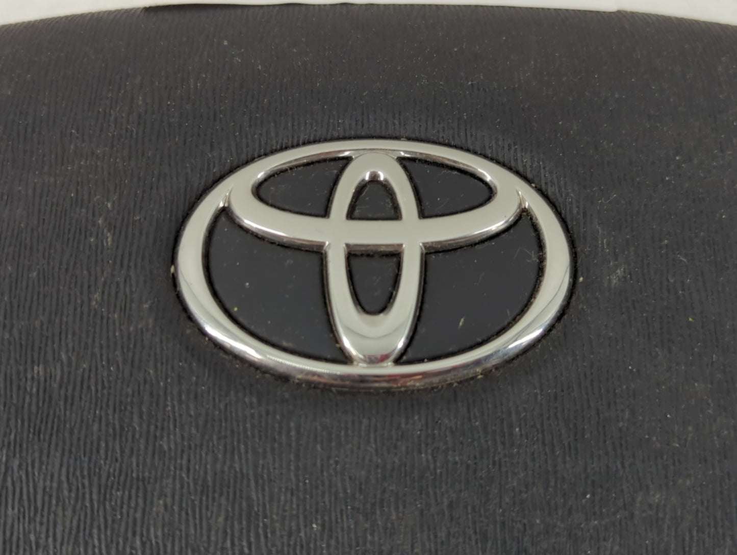 2006-2009 Toyota Prius Air Bag Driver Left Steering Wheel Mounted P/N:8442202 Fits Fits 2006 2007 2008 2009 OEM Used Auto Parts - Oemusedautoparts1.com