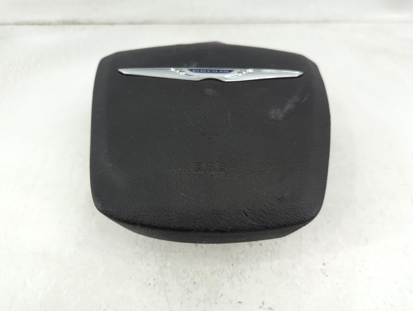 2011-2012 Chrysler Town & Country Air Bag Driver Left Steering Wheel Mounted P/N:4NM 15D 3E Fits Fits 2011 2012 OEM Used Auto Parts - Oemusedautoparts1.com