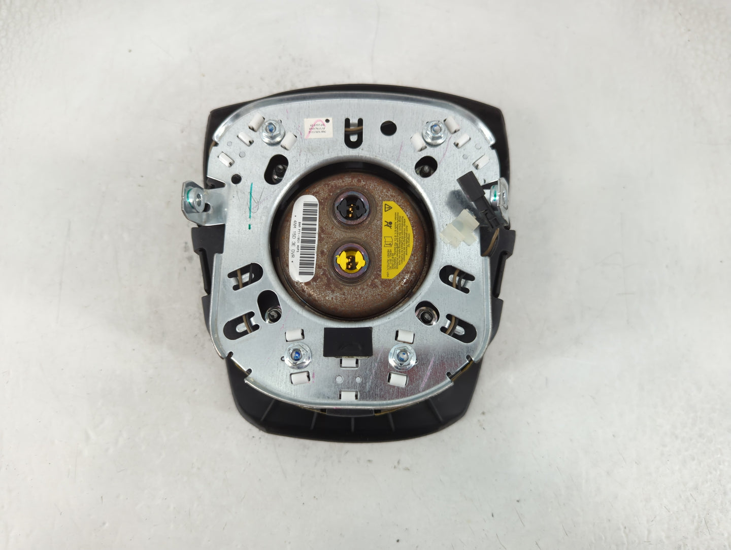 2011-2012 Chrysler Town & Country Air Bag Driver Left Steering Wheel Mounted P/N:4NM 15D 3E Fits Fits 2011 2012 OEM Used Auto Parts - Oemusedautoparts1.com