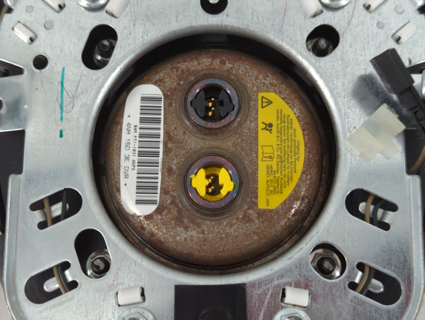2011-2012 Chrysler Town & Country Air Bag Driver Left Steering Wheel Mounted P/N:4NM 15D 3E Fits Fits 2011 2012 OEM Used Auto Parts - Oemusedautoparts1.com
