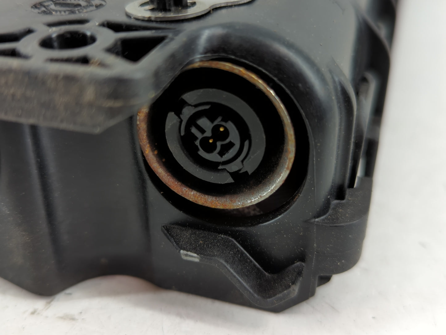 2013-2016 Chevrolet Malibu Air Bag Passenger Right Dashboard OEM P/N:22966685 Fits Fits 2013 2014 2015 2016 2017 OEM Used Auto Parts - Oemusedautoparts1.com