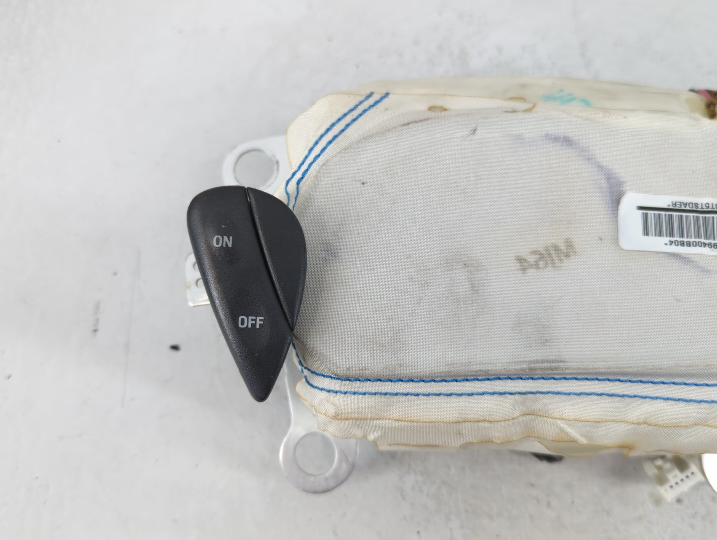 2007 Ford Escape Air Bag Passenger Right Dashboard OEM P/N:P601899400BB04 Fits OEM Used Auto Parts - Oemusedautoparts1.com