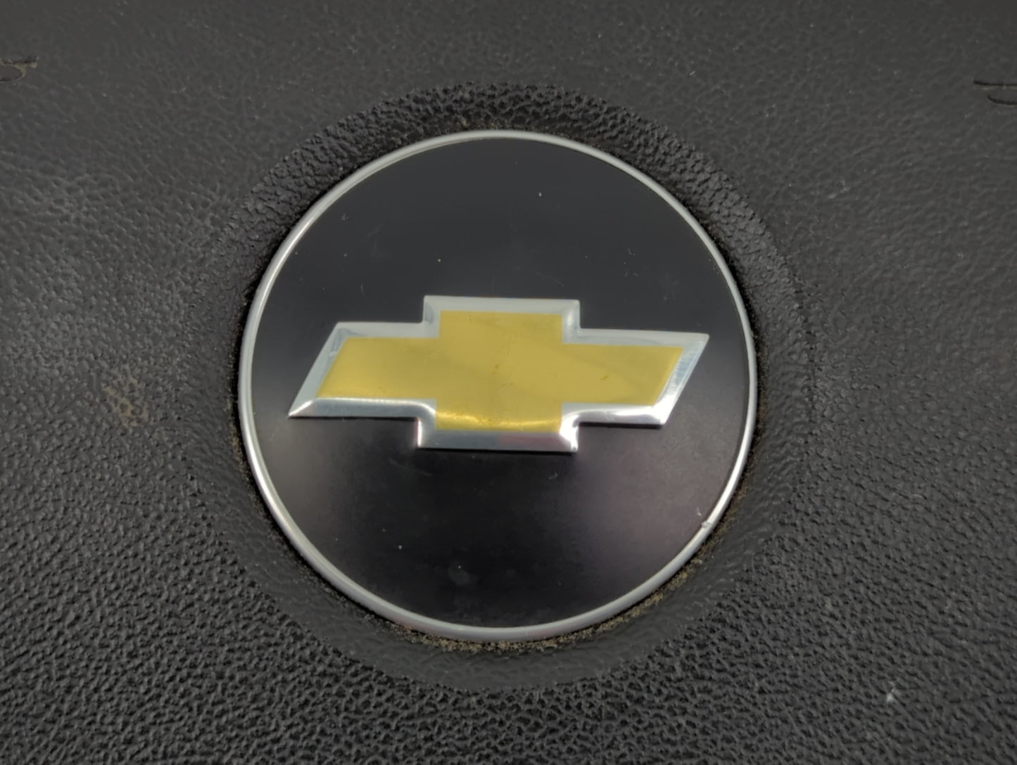 2007-2009 Chevrolet Equinox Air Bag Driver Left Steering Wheel Mounted P/N:34025023A Fits Fits 2007 2008 2009 OEM Used Auto Parts - Oemusedautoparts1.com