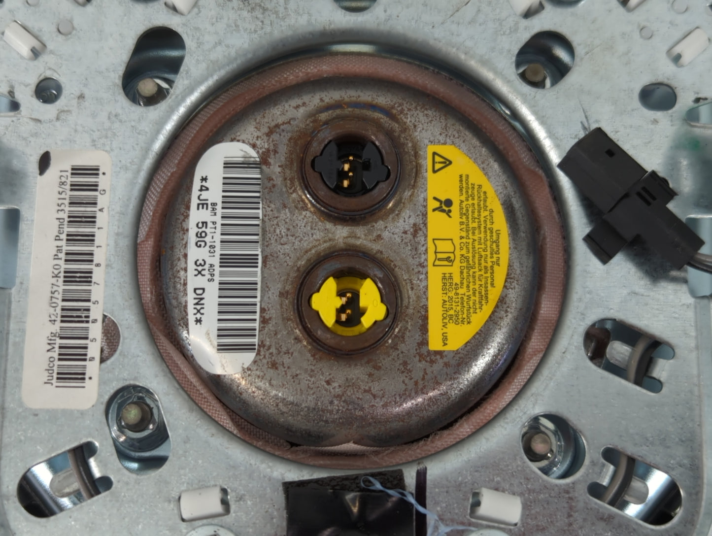 2016 Dodge Caravan Air Bag Driver Left Steering Wheel Mounted Fits Fits 2013 2014 2015 2017 2018 2019 2020 OEM Used Auto Parts - Oemusedautoparts1.com