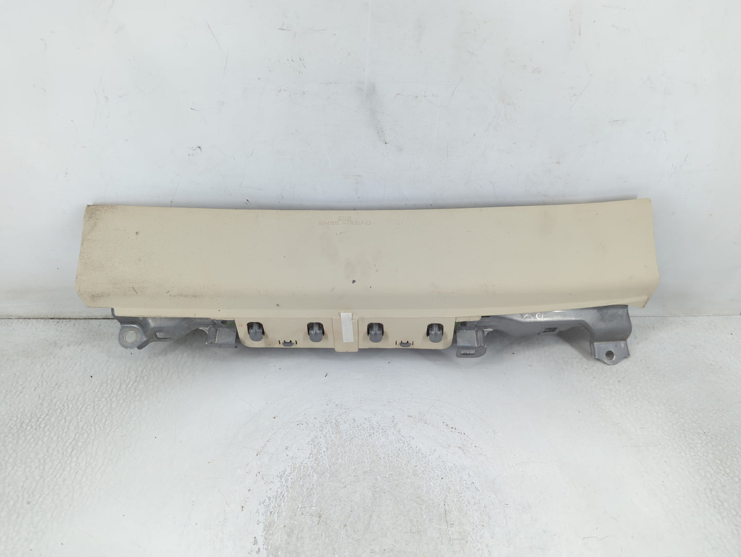 2006-2015 Lexus Is350 Air Bag Passenger Right Knee OEM Fits Fits 2006 2007 2008 2009 2010 2011 2012 2013 2014 2015 OEM Used Auto Parts - Oemusedautoparts1.com