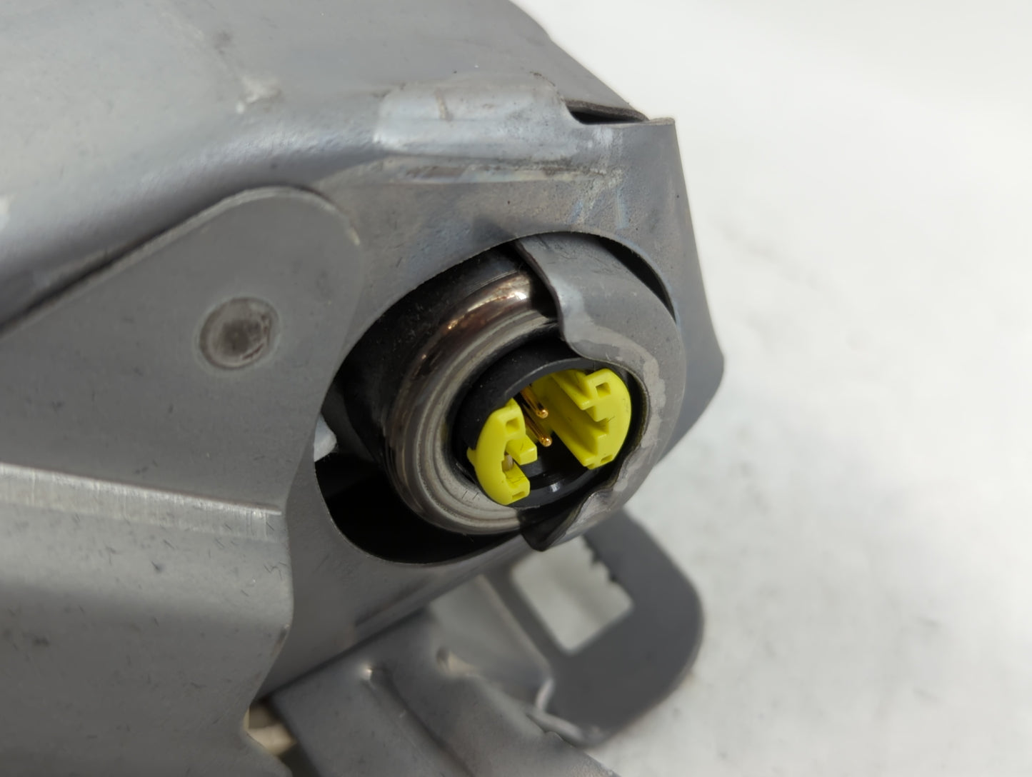 2006-2015 Lexus Is350 Air Bag Passenger Right Knee OEM Fits Fits 2006 2007 2008 2009 2010 2011 2012 2013 2014 2015 OEM Used Auto Parts - Oemusedautoparts1.com