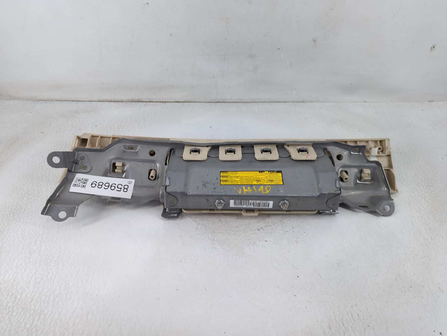 2006-2015 Lexus Is350 Air Bag Passenger Right Knee OEM Fits Fits 2006 2007 2008 2009 2010 2011 2012 2013 2014 2015 OEM Used Auto Parts - Oemusedautoparts1.com