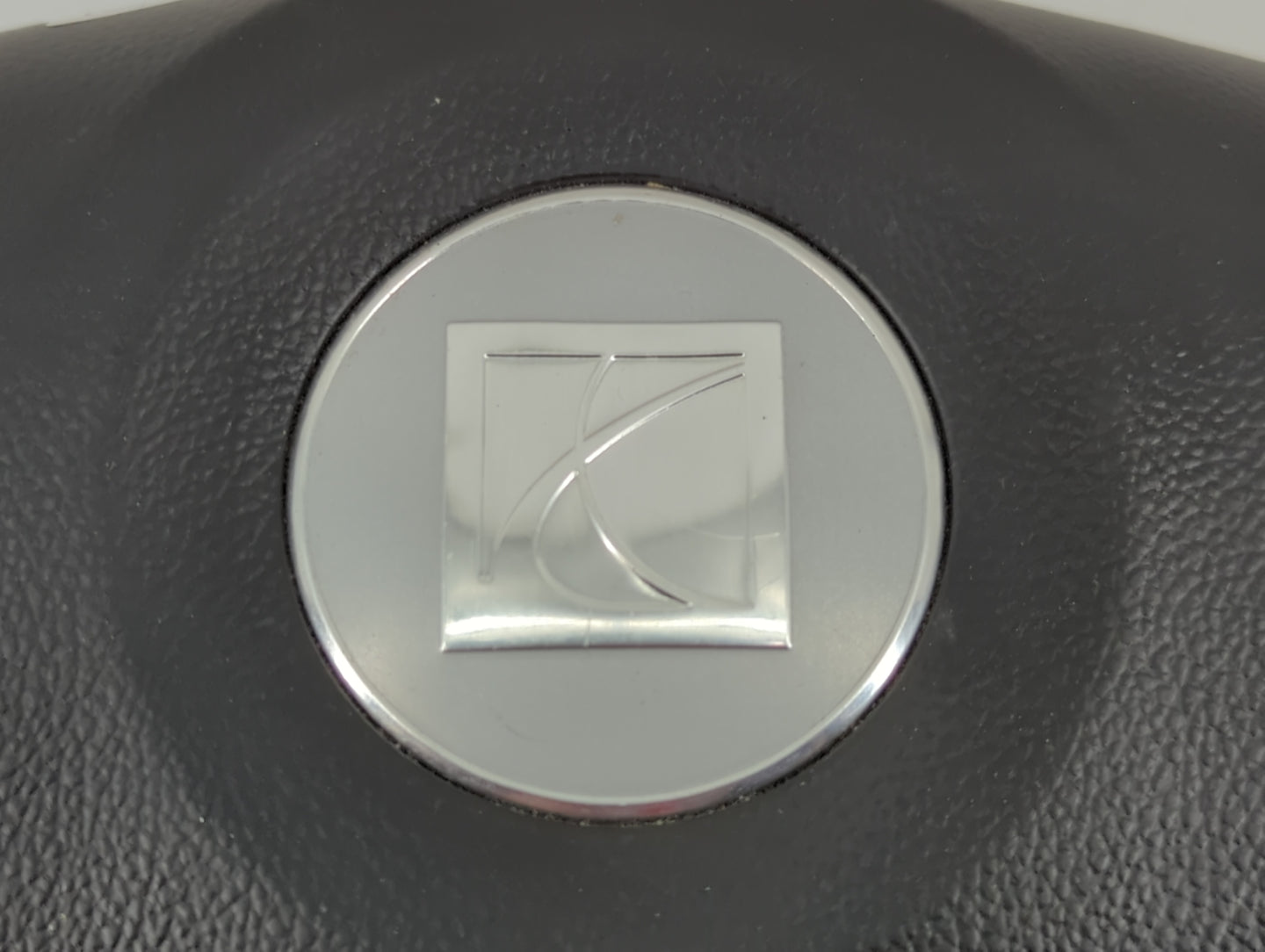 2008-2010 Saturn Vue Air Bag Driver Left Steering Wheel Mounted P/N:25878094 Fits Fits 2008 2010 OEM Used Auto Parts - Oemusedautoparts1.com