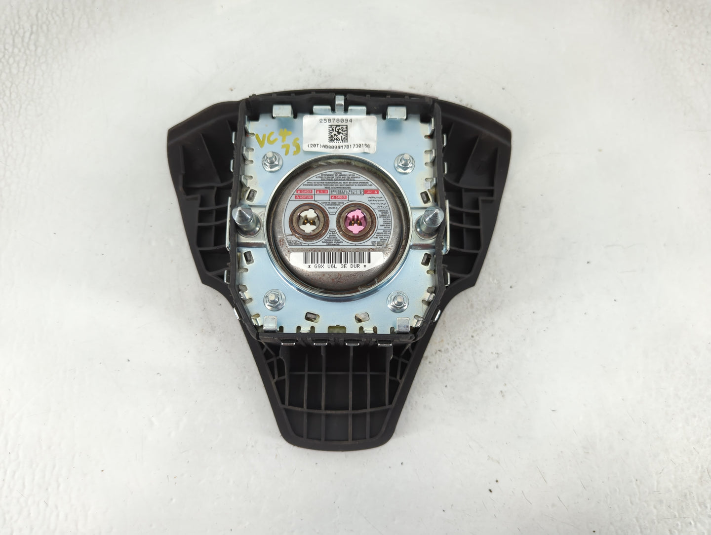 2008-2010 Saturn Vue Air Bag Driver Left Steering Wheel Mounted P/N:25878094 Fits Fits 2008 2010 OEM Used Auto Parts - Oemusedautoparts1.com