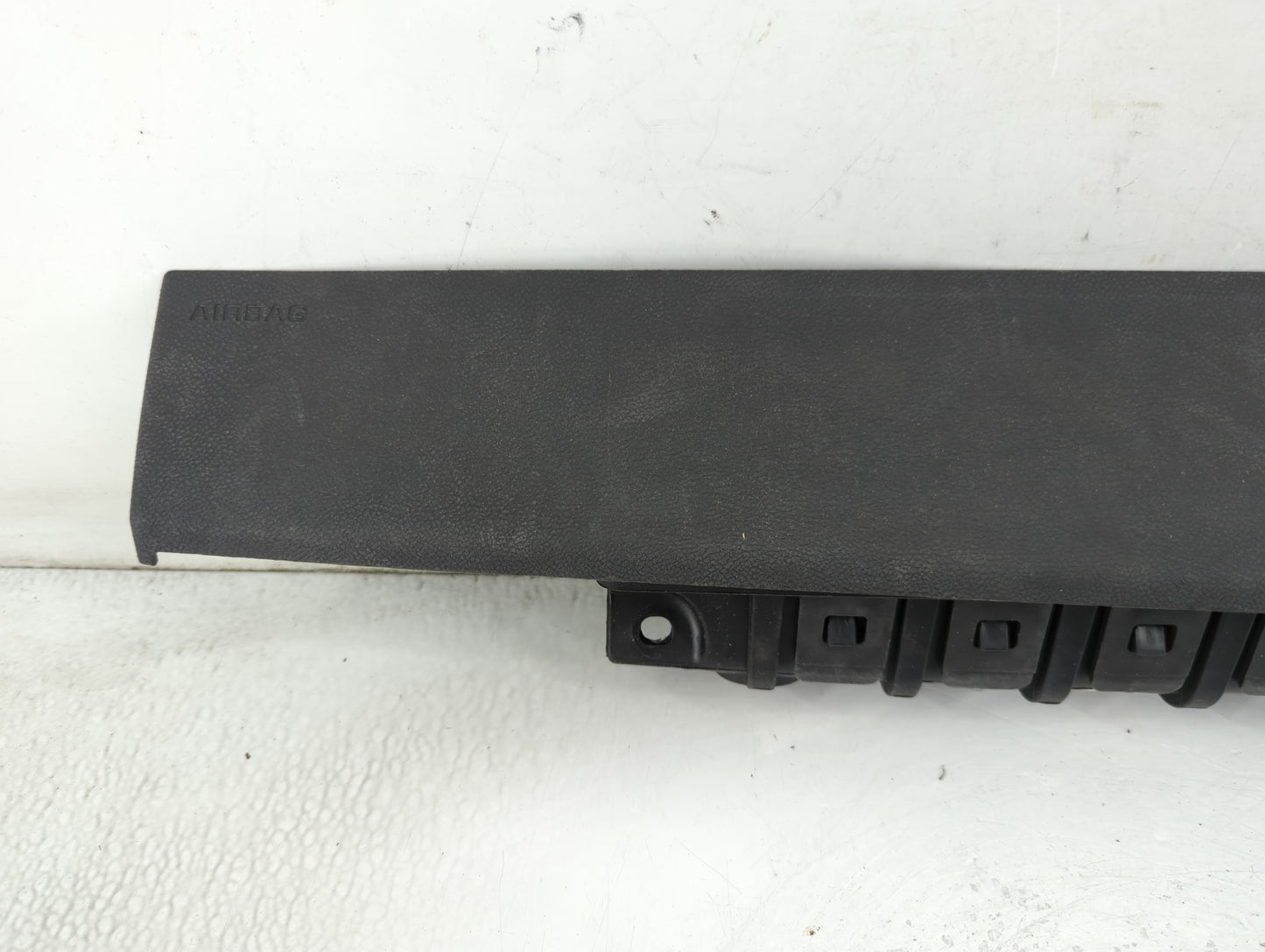 2012-2015 Chevrolet Volt Air Bag Driver Left Knee OEM P/N:22821936 Fits Fits 2012 2013 2014 2015 OEM Used Auto Parts - Oemusedautoparts1.com