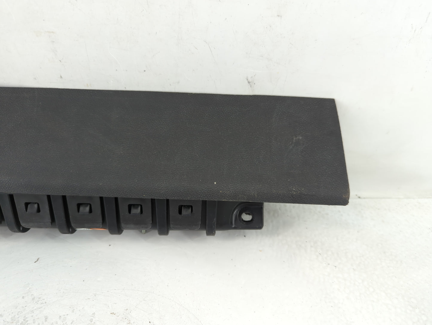 2012-2015 Chevrolet Volt Air Bag Driver Left Knee OEM P/N:22821936 Fits Fits 2012 2013 2014 2015 OEM Used Auto Parts - Oemusedautoparts1.com