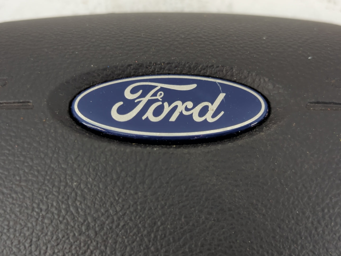 2013-2014 Ford Escape Air Bag Driver Left Steering Wheel Mounted P/N:34088827A Fits Fits 2013 2014 OEM Used Auto Parts - Oemusedautoparts1.com
