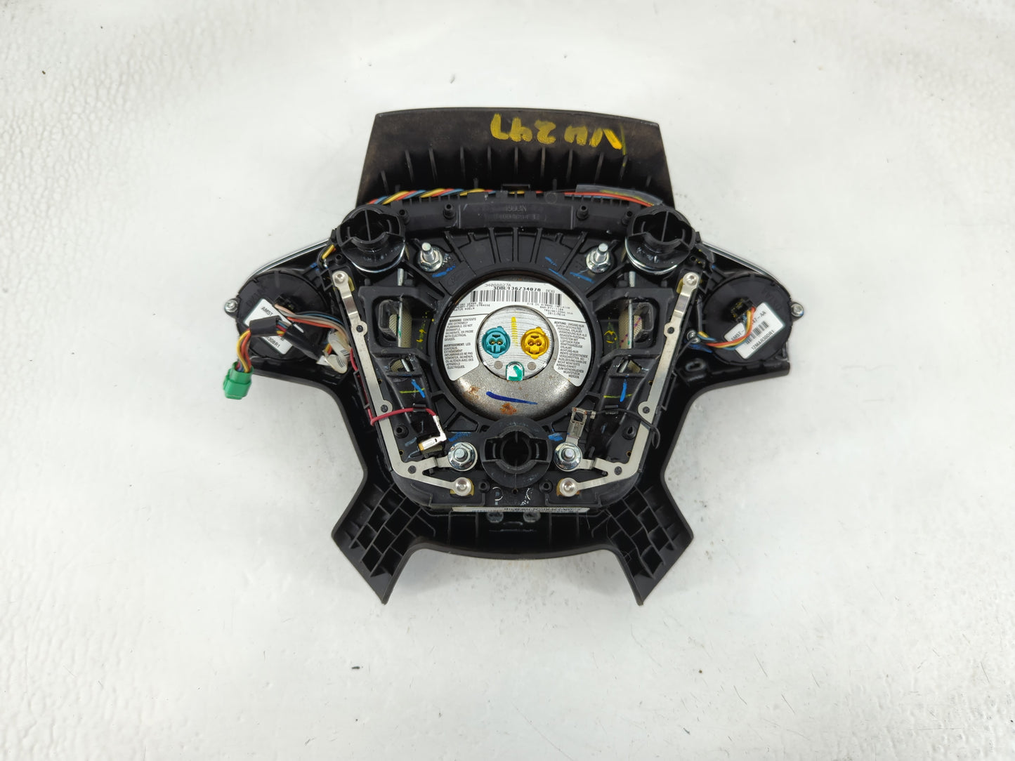 2013-2014 Ford Escape Air Bag Driver Left Steering Wheel Mounted P/N:34088827A Fits Fits 2013 2014 OEM Used Auto Parts - Oemusedautoparts1.com