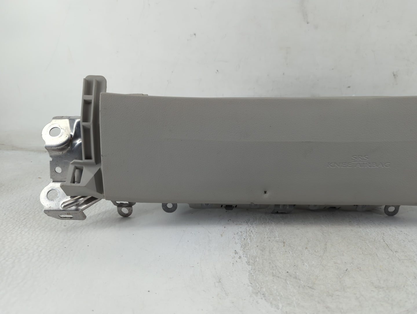 2007-2009 Lexus Es350 Air Bag Passenger Right Knee OEM Fits Fits 2007 2008 2009 OEM Used Auto Parts - Oemusedautoparts1.com