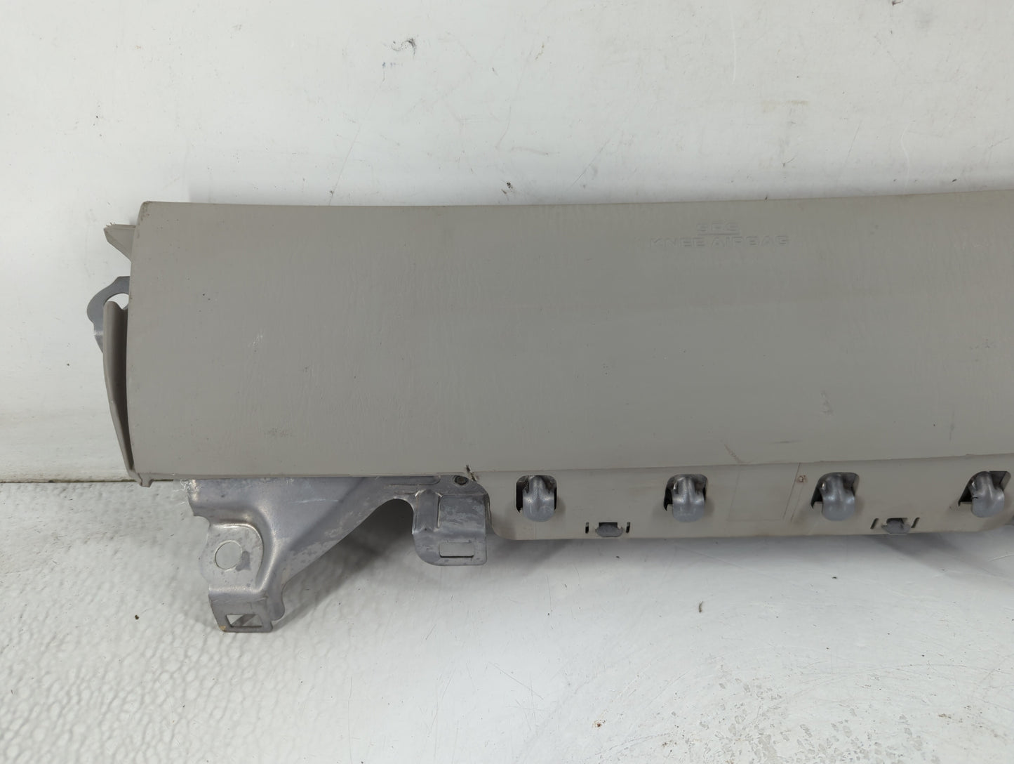 2007-2011 Lexus Gs350 Air Bag Passenger Right Knee OEM Fits Fits 2006 2007 2008 2009 2010 2011 OEM Used Auto Parts