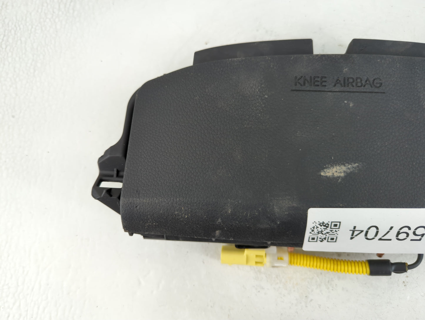 2012-2017 Hyundai Azera Air Bag Passenger Right Knee OEM P/N:56970-3V500 Fits Fits 2012 2016 2017 OEM Used Auto Parts - Oemusedautoparts1.com
