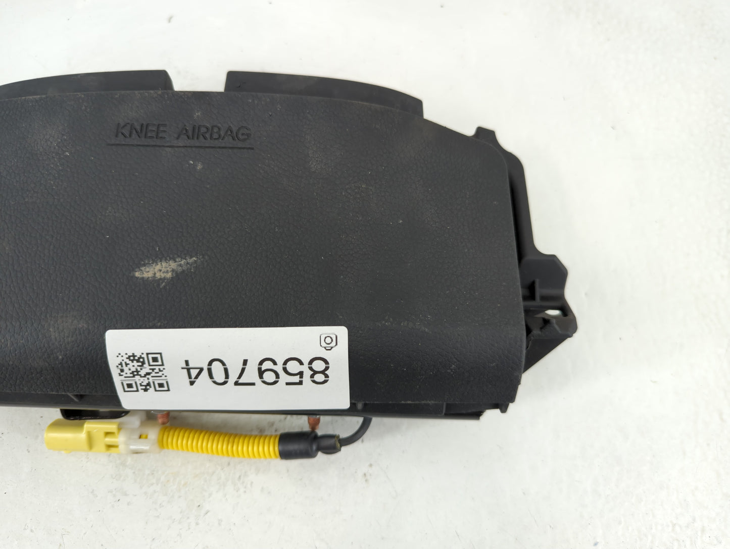 2012-2017 Hyundai Azera Air Bag Passenger Right Knee OEM P/N:56970-3V500 Fits Fits 2012 2016 2017 OEM Used Auto Parts - Oemusedautoparts1.com