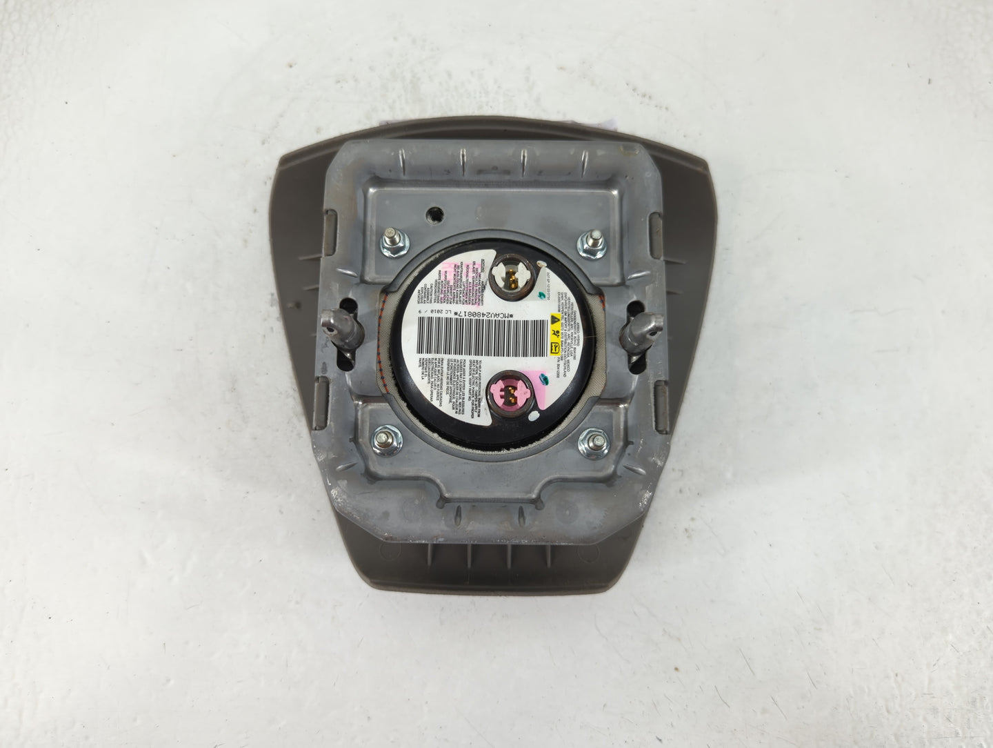 2009-2011 Chevrolet Traverse Air Bag Driver Left Steering Wheel Mounted Fits Fits 2009 2010 2011 OEM Used Auto Parts - Oemusedautoparts1.com