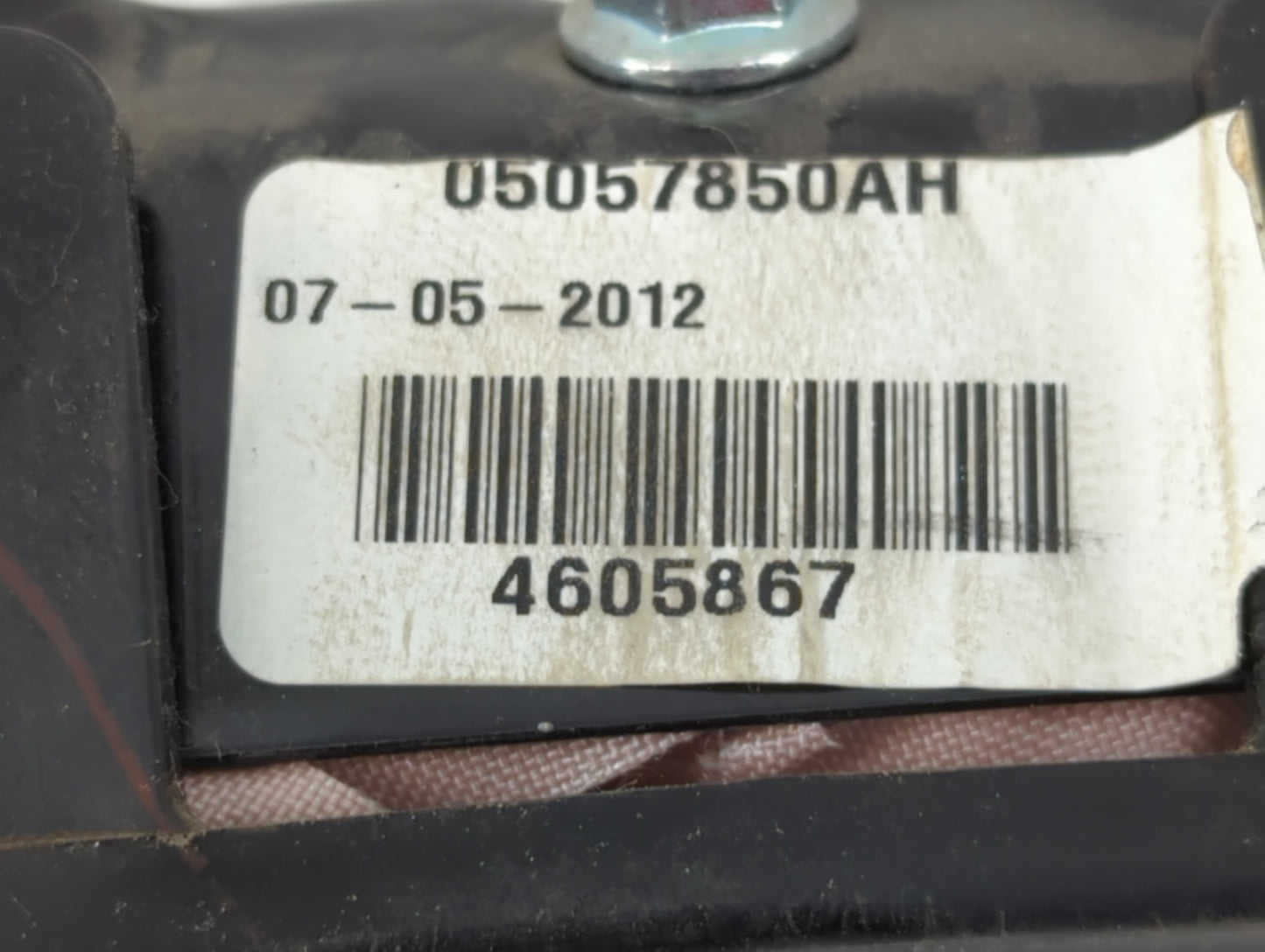 2014-2016 Chrysler Town & Country Air Bag Driver Left Knee OEM P/N:05057850AH Fits Fits 2014 2015 2016 2017 2018 OEM Used Auto Parts - Oemusedautoparts1.com