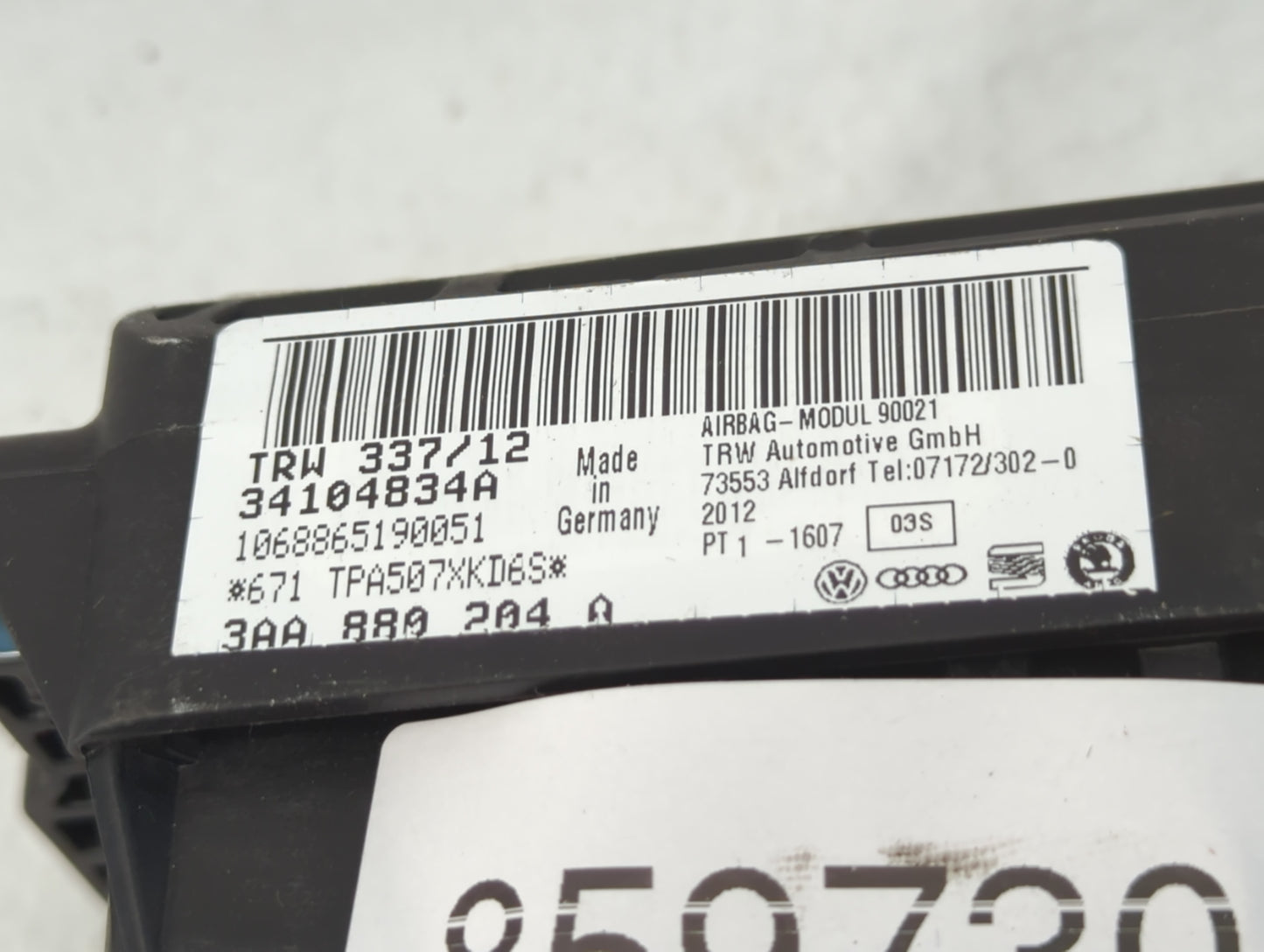 2013-2017 Volkswagen Cc Air Bag Passenger Right Knee OEM P/N:34104834A Fits Fits 2013 2014 2015 2016 2017 OEM Used Auto Parts - Oemusedautoparts1.com