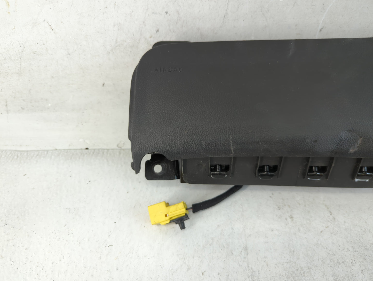 2011-2012 Chevrolet Cruze Air Bag Passenger Right Knee OEM P/N:95218715 Fits Fits 2011 2012 OEM Used Auto Parts - Oemusedautoparts1.com