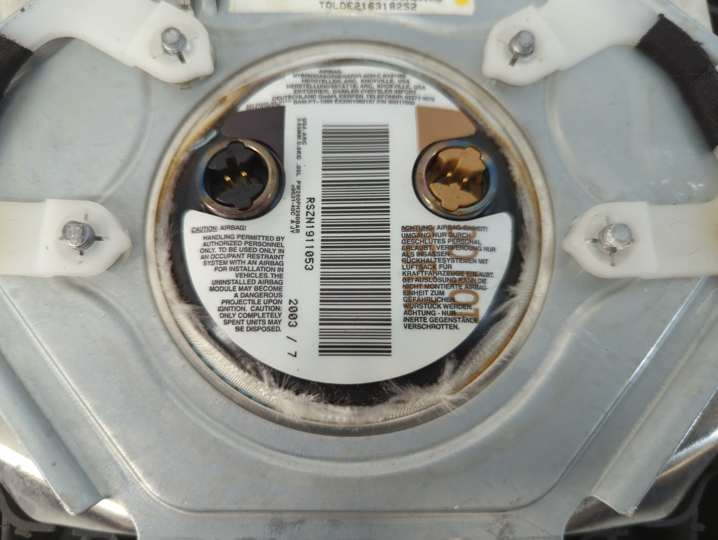 2004 Dodge Caravan Air Bag Driver Left Steering Wheel Mounted Fits OEM Used Auto Parts - Oemusedautoparts1.com