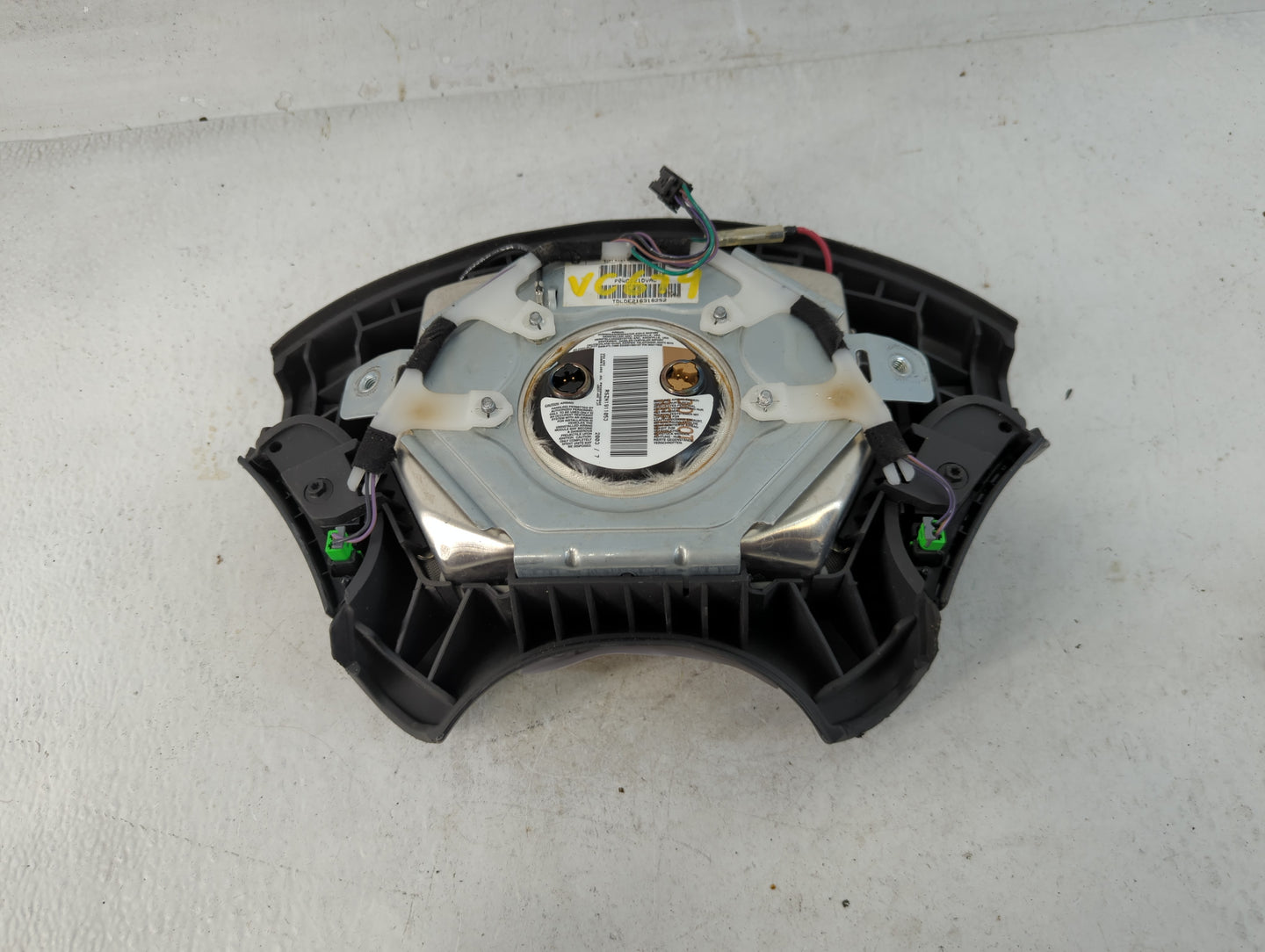 2004 Dodge Caravan Air Bag Driver Left Steering Wheel Mounted Fits OEM Used Auto Parts - Oemusedautoparts1.com