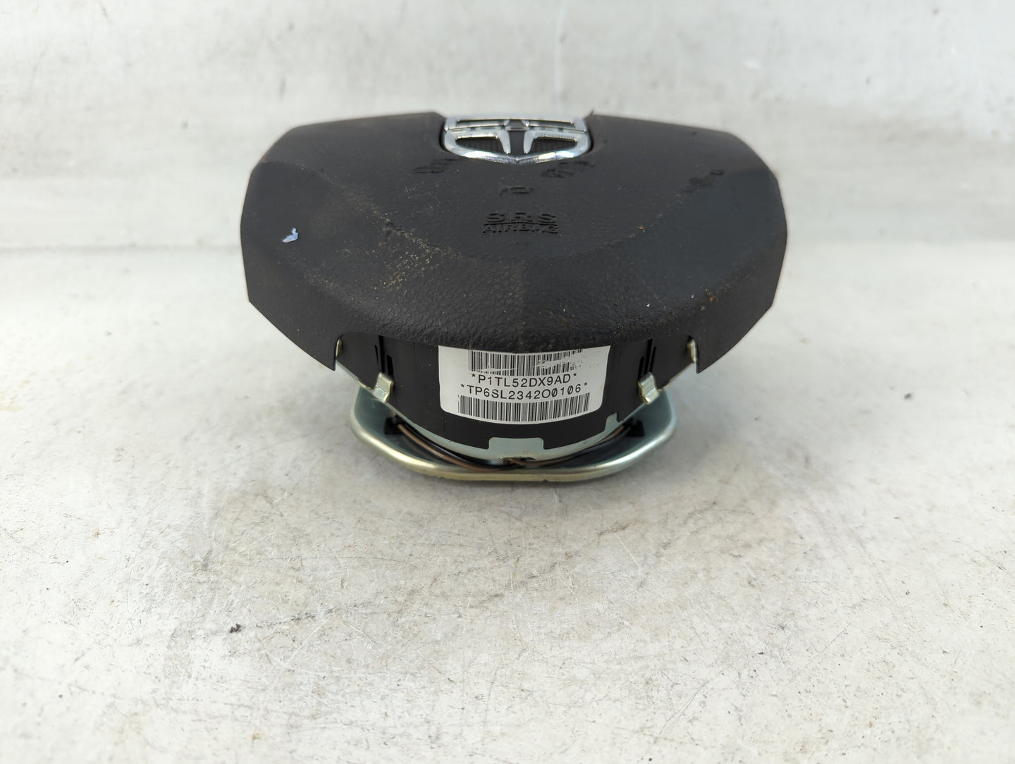 2013-2016 Dodge Dart Air Bag Driver Left Steering Wheel Mounted P/N:P1TL52DX9AD Fits Fits 2013 2014 2015 2016 OEM Used Auto Parts - Oemusedautoparts1.com