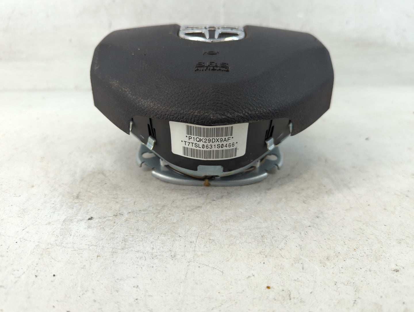 2011 Dodge Caravan Air Bag Driver Left Steering Wheel Mounted P/N:T7TSL0631S0466 Fits Fits 2013 2014 2015 2016 2017 2018 2019 2020 OEM Used Auto Parts - Oemusedautoparts1.com